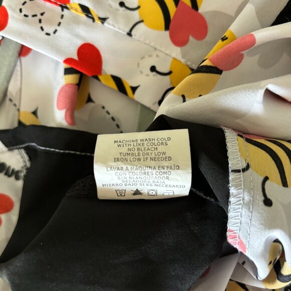 SCRUB JOY Performance V-Neck Medical Top Scrub BUMBLE BEE SWEET AS HONEY SIZE 2X - Picture 11 of 11